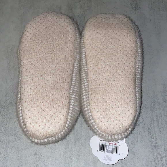 NWT Fuzzy Babba Slipper Socks - Picture 4 of 4